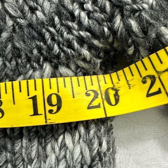 VICTORIA’S Secret Womens Cardigan Sweater Size S Gray Chunky Knit Wool Blend - Picture 6 of 10